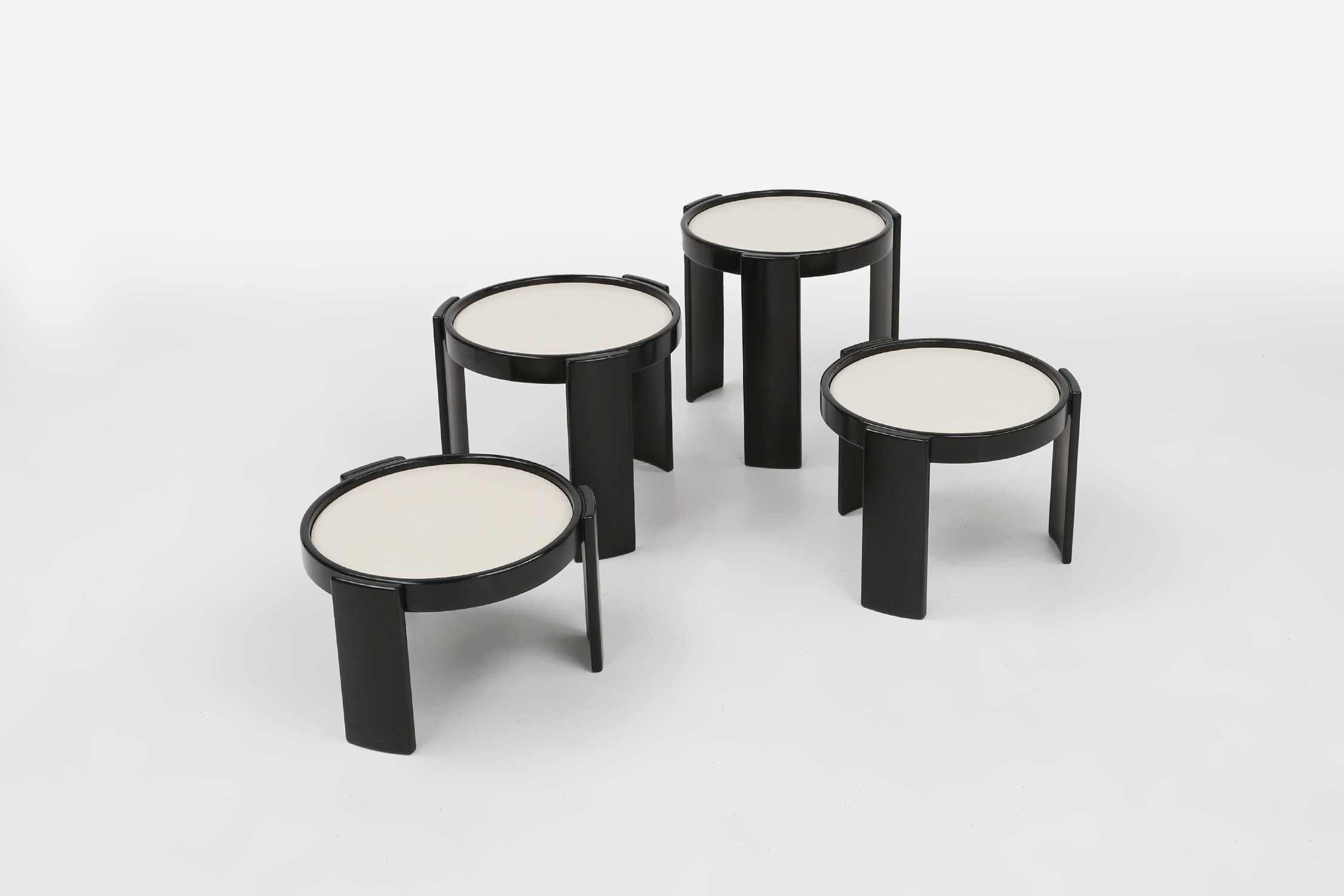 Set of 4 reversible nesting tables by Gianfranco Frattini for Cassina, Italy 1960sthumbnail